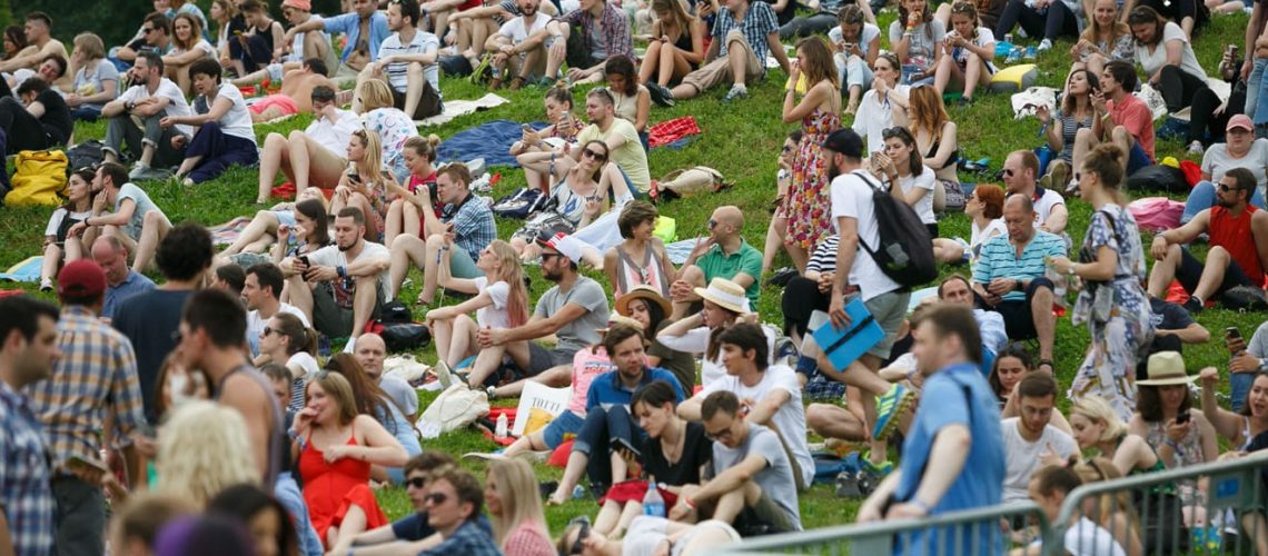 Moscow-9,July,2017:,Music,Fans,Enjoying,Big,Outdoor,Entertainment,Event.summer,Open